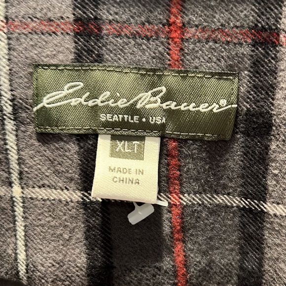 Mid weight flannel, like new, Eddie Bauer soft shirt XLT - Picture 2 of 6